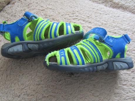 2939. znač. sandálky, 26