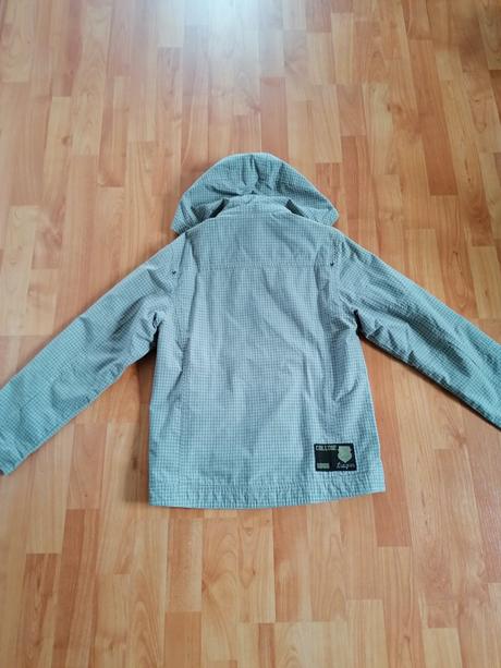 Jarná bundička, one by one,152