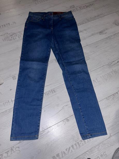 Jeansy, 36
