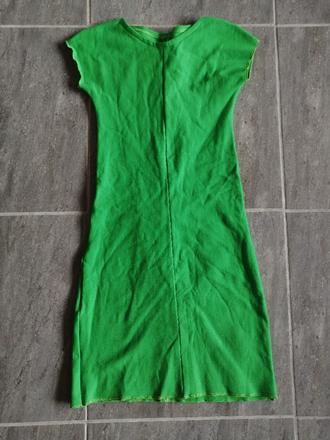 Jednoduché zelené šaty v140,9-10 r.,pružné, 140