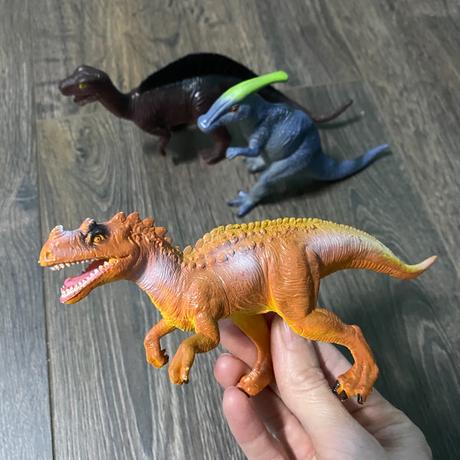Dinovia,