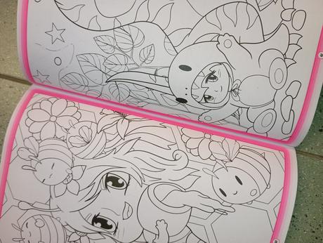 Manga kawaii color omaľovánka s nálepkami, 