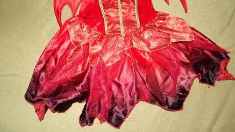 Kostymcek na halloween od george,