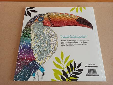 The aviary - bird portraits to colour, 