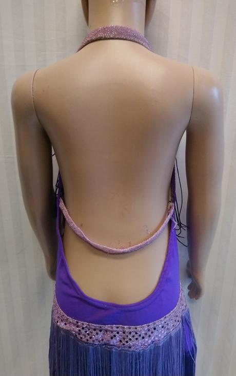Kostým latino fialové šaty so strapcami a flitrami,