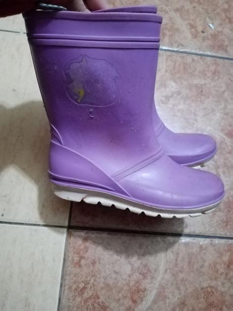 Dievčenske gumáky, 31