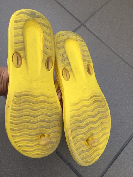 Zabky s kvietkom, 35