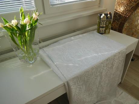 Závesy bielo perleťové vzorované, 