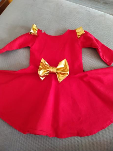 Slávnostné šaty s čelenkou, 56