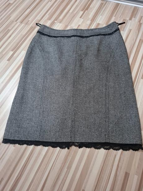 Kvalitná biznis sukňa, marks & spencer,l