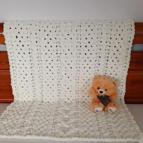 Mäkučká detská puffy deka do postieľky smotanová, 