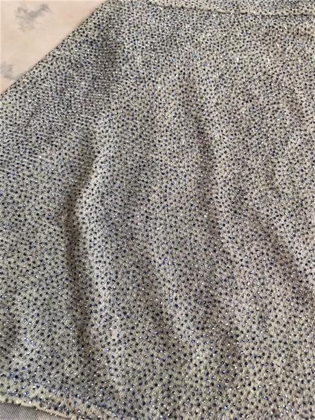 Extravagantné lurexové šaty, 34