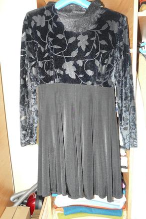 Príležitostné šaty, 38