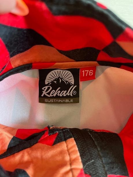 Športový nátelník, 176