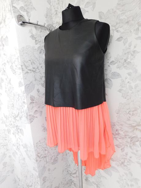 Pekne trendy šaty/tunika, 36