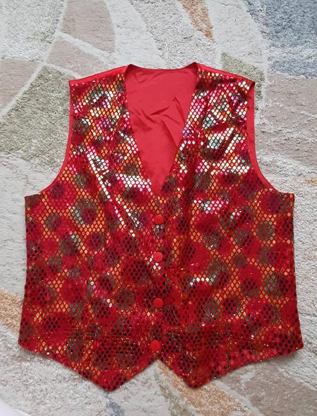 Trblietavá vesta na karneval, 