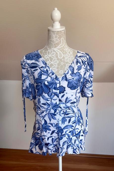 Blúzka s modrými kvetmi, h&m,40