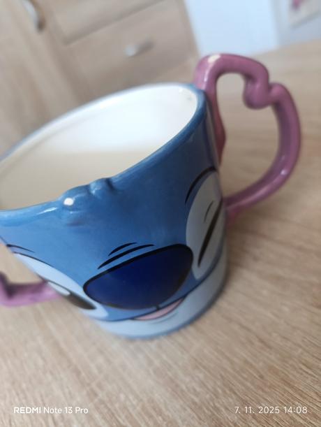 Stitch hrnček, 