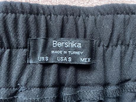 Čierna sukňa., bershka,s