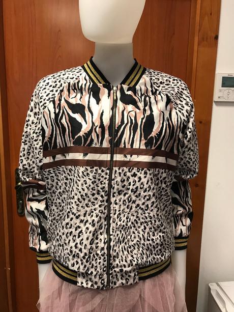 Tenká bunda so zlatými lemami, 40/42, bonprix,40