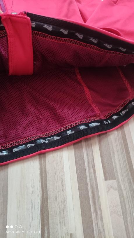 Bunda funkčná, crivit,s