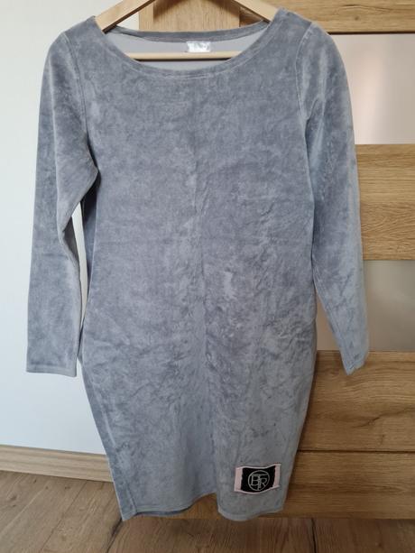 Velúrové šaty s vreckami, s