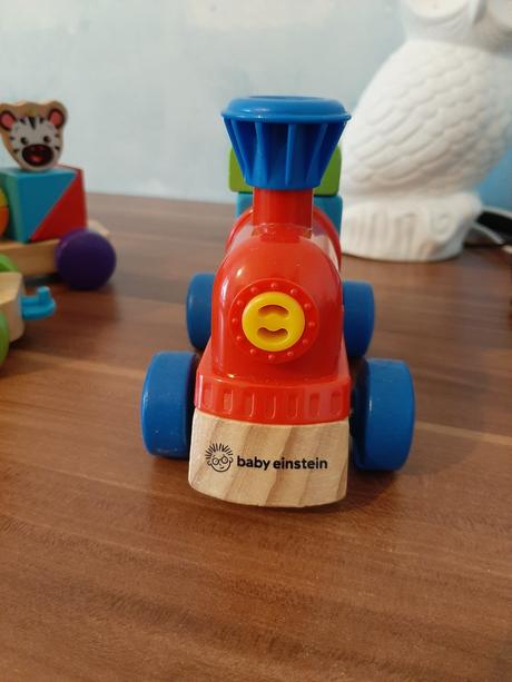 Vláčik baby einstein hape,