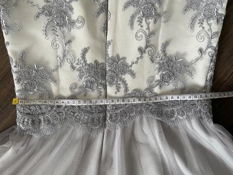 Spolocenske saty svadba krstiny, m