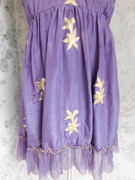 Velmi pekny vzdušny hodvabny top, 40