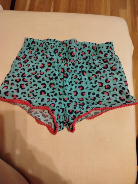 Kraťasy, šortky, kik,134