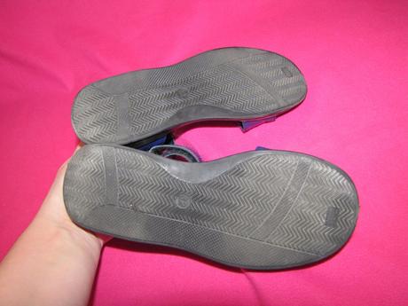 Lakovky - sandálky, 32