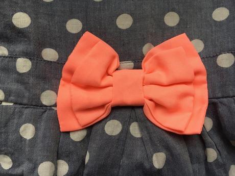 Bodkovane saty s neonovou maslou, early days,68