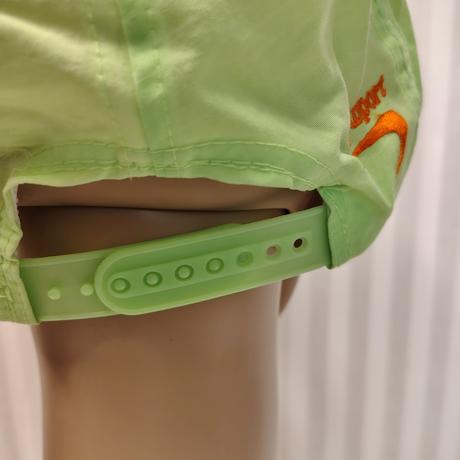 Newport zelená šiltovka s oranžovým nápisom č. 502, 