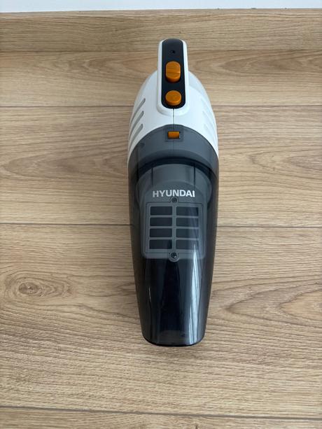 Aku ručný vysávač hyundai, hyundai