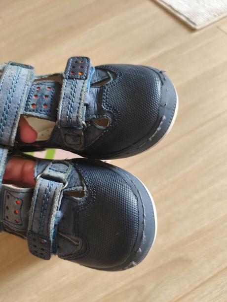 Dvoje prezuvky sandále 25 a 26vel, lasocki,25