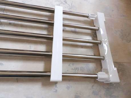 Rozšíriteľný úložný regál/polica, 