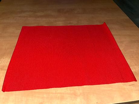 Vankúš, prestieranie, stromčeky,