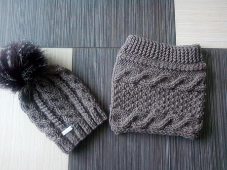 Čiapočka s brmbolcom+nakrcnik, 56 - 158