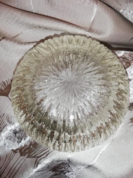 Sklenený retro popolník,