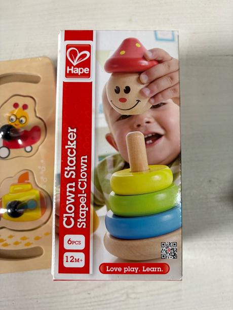 Hape - vkladacie puzzle a šašo na nastrkovanie, 