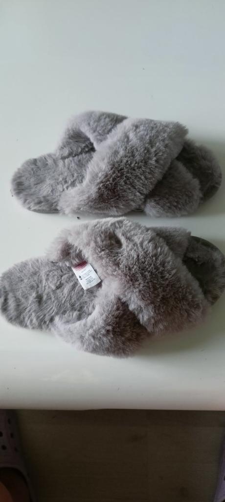 Dámske huňaté papuče, 38