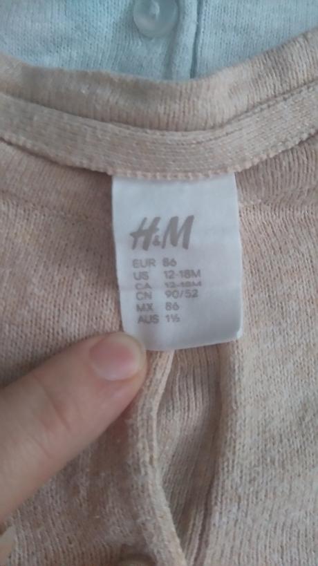 Menší balík oblečenia, 68–80