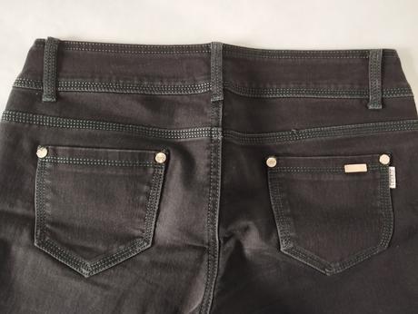 Čierne rifľové kraťasy, m