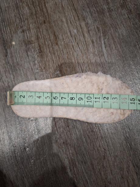 Čižmičky cortina, 24