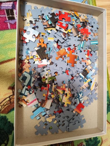 Len raz skladane puzzle rozpravka autá,