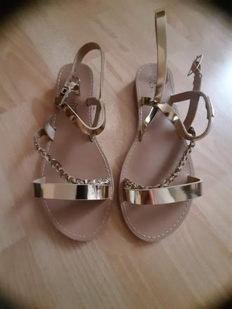 Zlaté nízke sandále zn. suredelle, 39