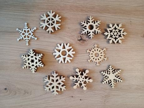Vianočné ozdoby - snehové vločky ( drevené ), 