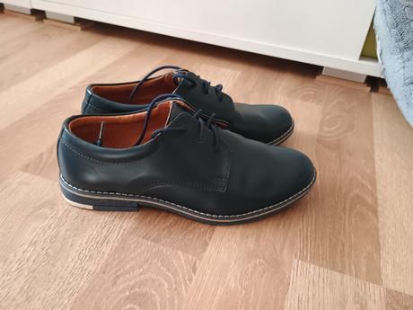 Kožené topánky, 32