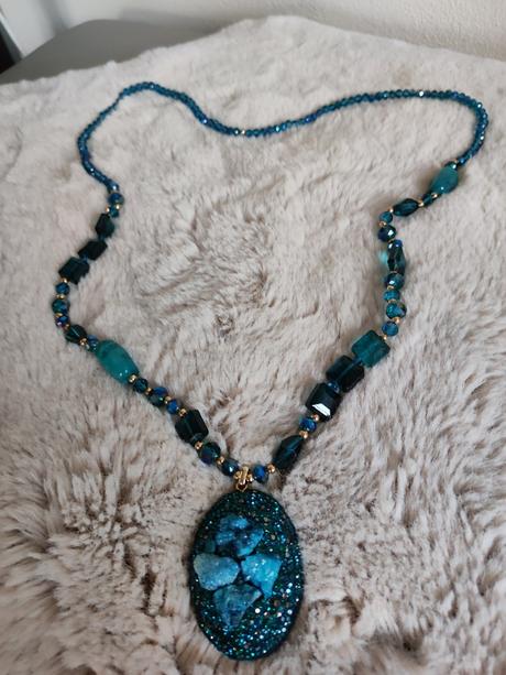 Dámsky náhrdelník, 