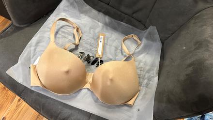Skims podprsenka nipple ultimate bra 32c, 70c
